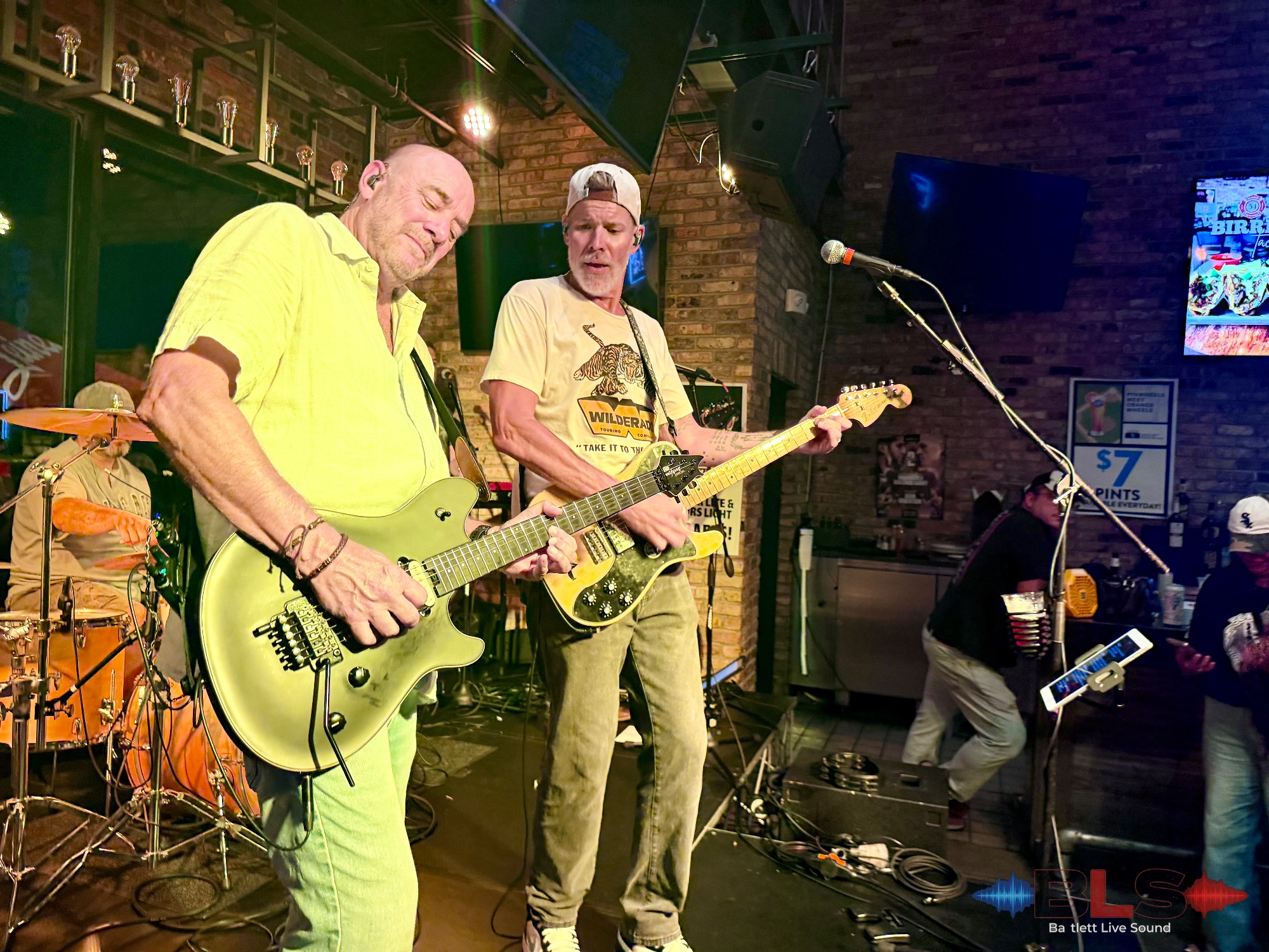Sofa Kings live photos